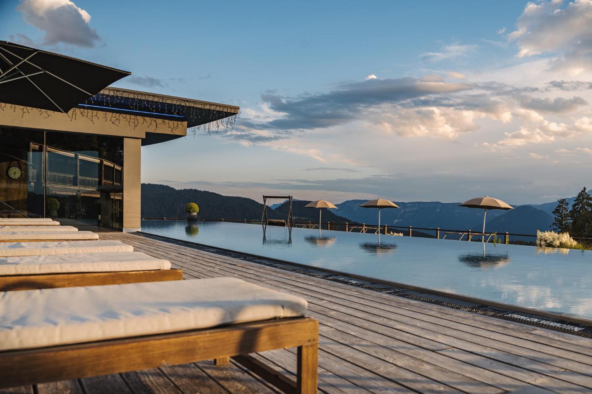 Hotel Chalet Mirabell Hafling Bagian luar foto